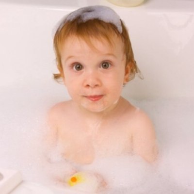 Kind in het bad