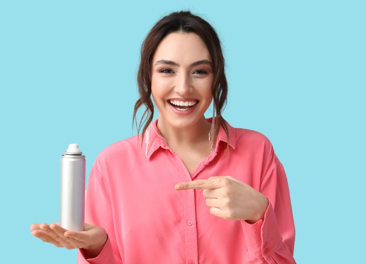 Droogshampoo met aerosol om op het haar te spuiten