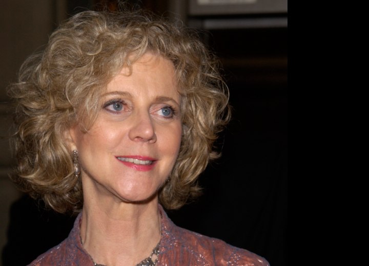 Blythe Danner kapsels om er jonger uit te zien