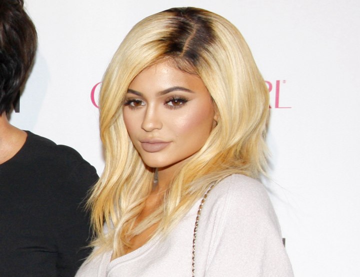 Kylie Jenner met blond haar