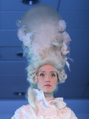 Marie-Antoinette look