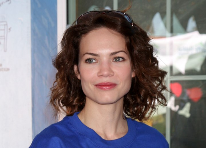 Kapsel en haarkleur van Rebecca Herbst