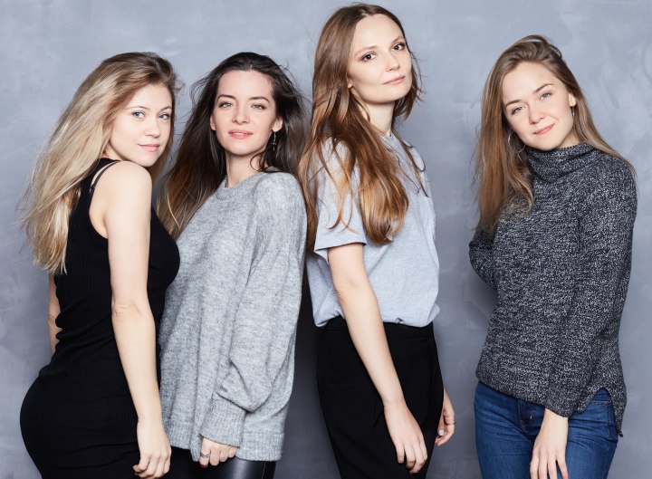 Meisjes met bijna identieke kapsels