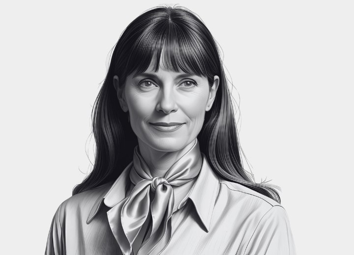 Vrouw op latere leeftijd die haar haar lang draagt