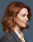 Schouderlange bob met golvend haar