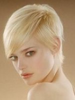 korte blonde haren