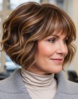 Asymmetrische bob voor vrouwen boven de 50