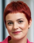 Pixie kapsel voor rood haar
