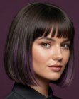 Bruine bob met paarse kleuraccenten