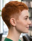 Ultrakort kapsel voor rood haar