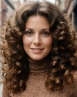 Lang haar met discokrullen