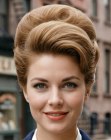 Jaren 1950 bijenkorf kapsel