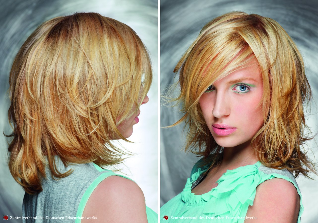 Wonderbaarlijk Halflang blond haar met geslicede lagen GW-51