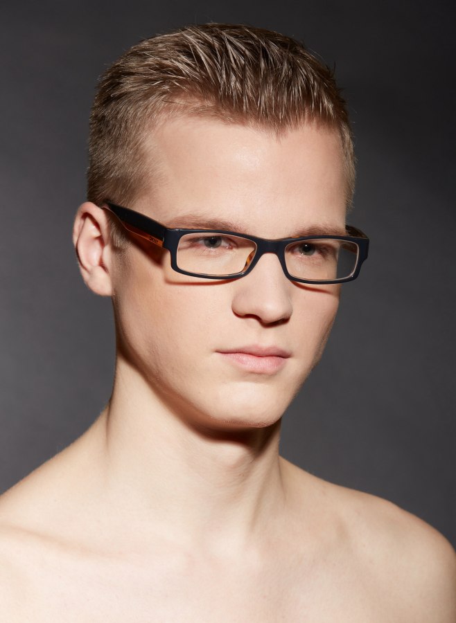 Roest Bloeden helpen Herenkapsel voor een rechthoekige bril en gel styling
