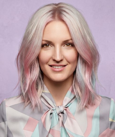 Lang roze haar met golven