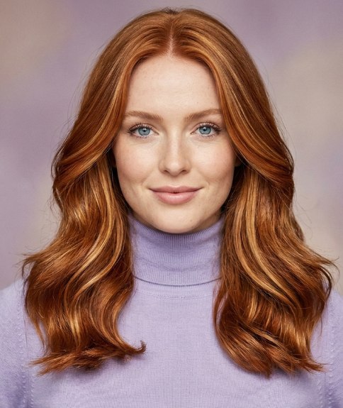 Romantisch koperkleurig haar tot onder de schouders