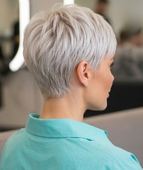 Gedurfd kort kopje met laagjes