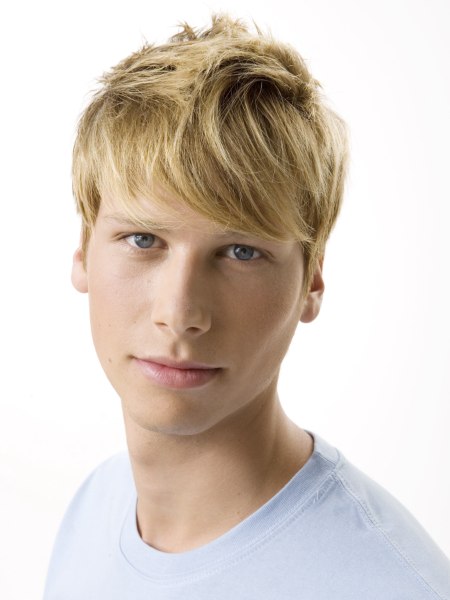 look met highlights in het haar voor mannen