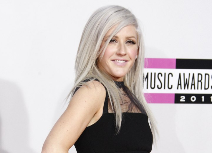 Ellie Goulding met grijs haar