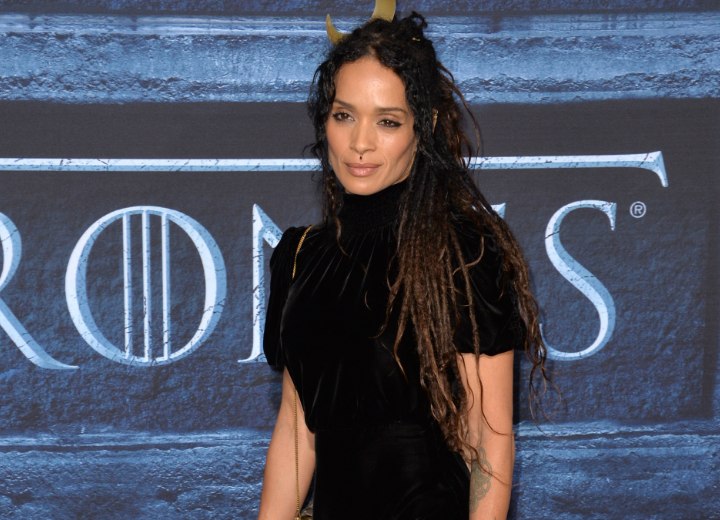 Lisa Bonet met dreadlocks