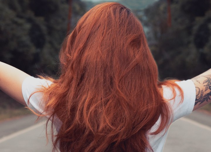 roodharige vrouw met lang haar